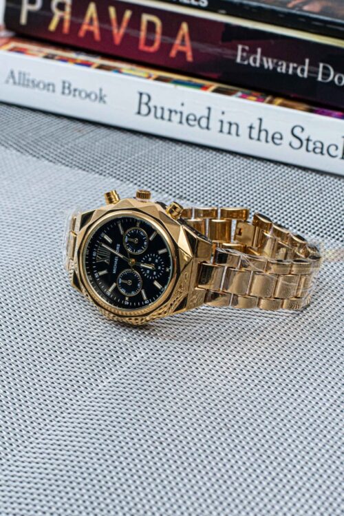 Luxury Watch – Silver Edge