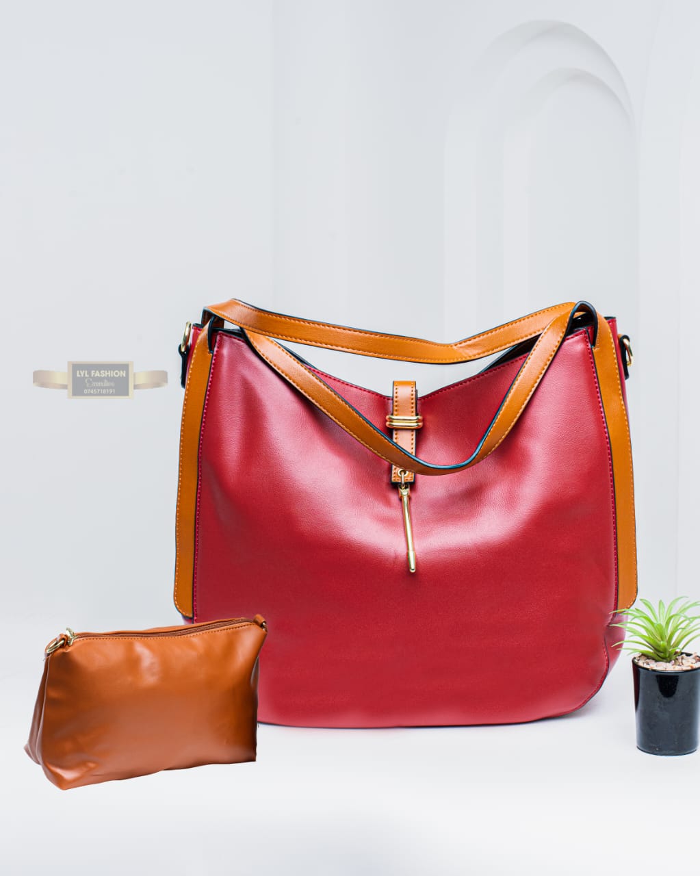 Classic Everyday Leather Bag 1 Classic Everyday Leather Bag