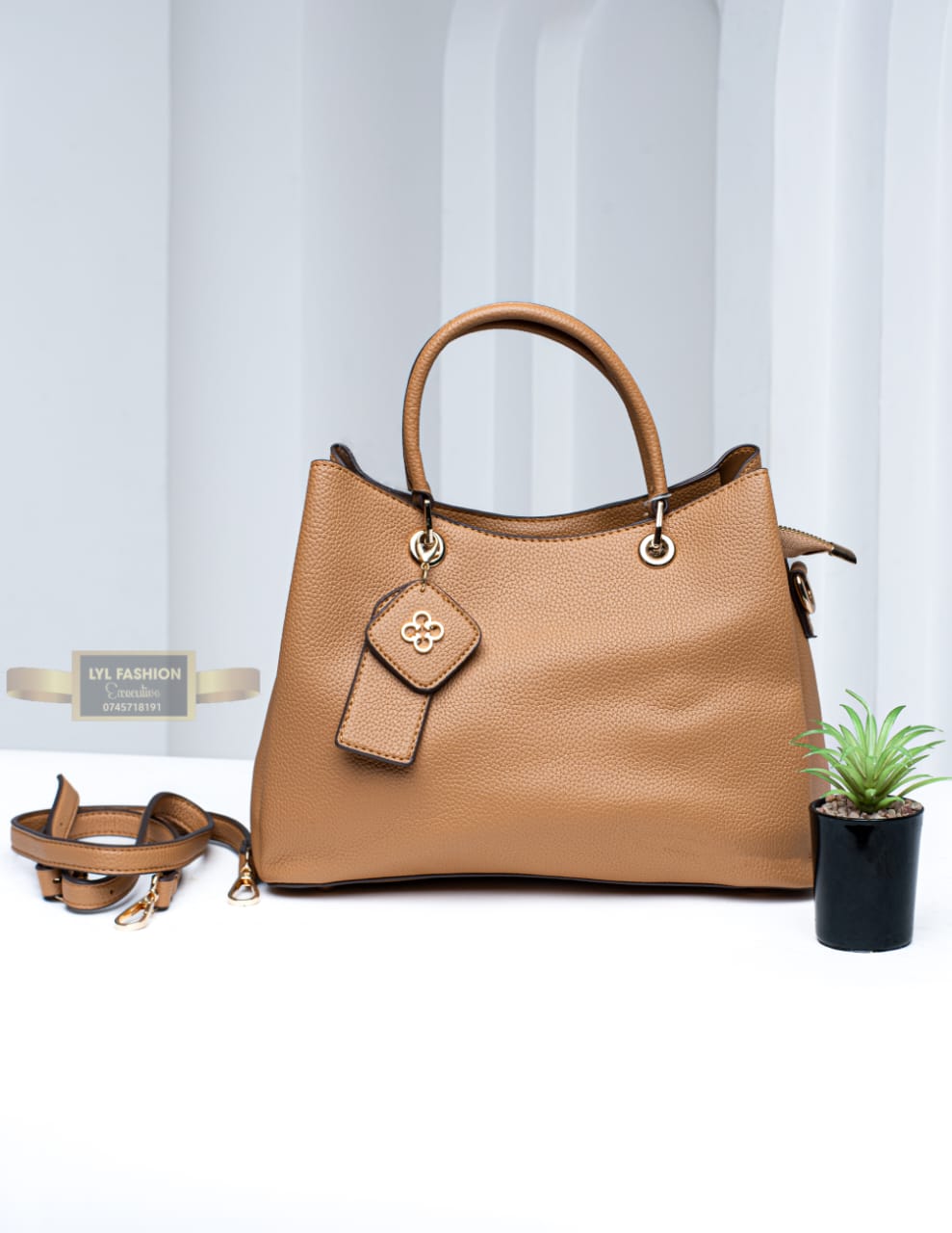 Chic Leather Handbag 1 Chic Leather Handbag